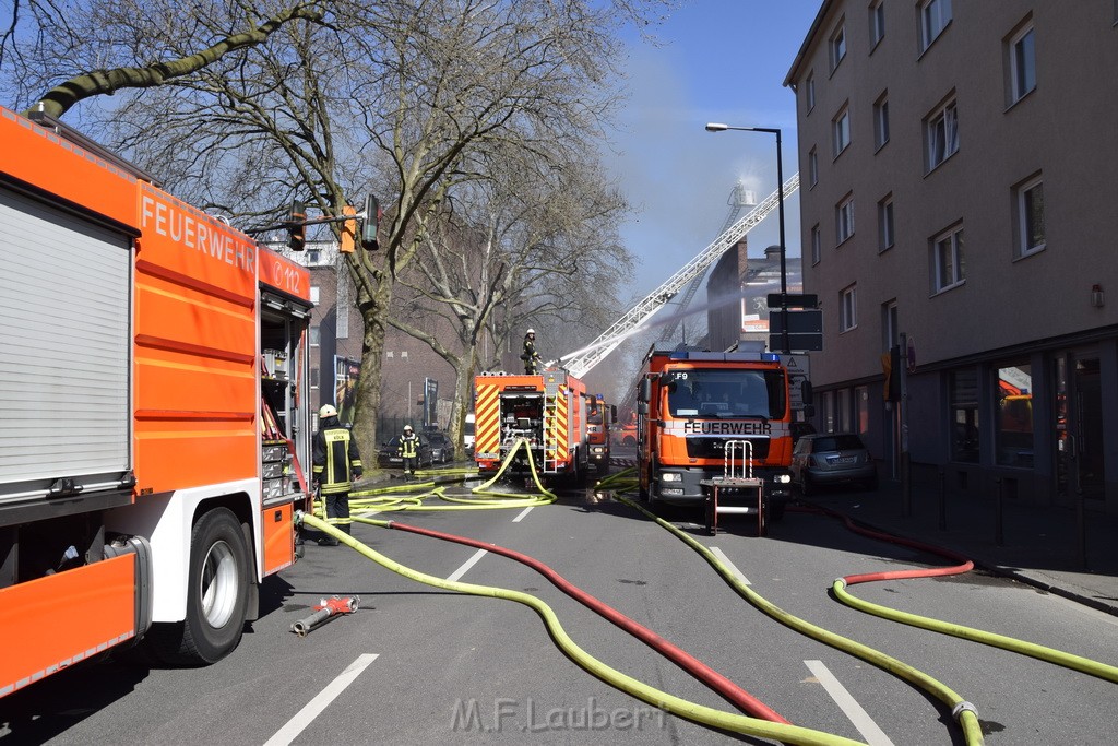 Feuer 4 Koeln Muelheim Deutz Muelheimerstr P147.JPG - Miklos Laubert
